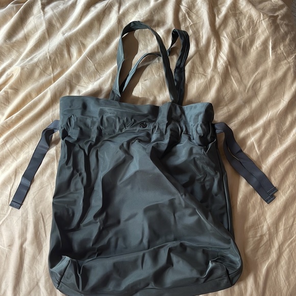 Lululemon bag for the gym or other - Picture 6 of 7